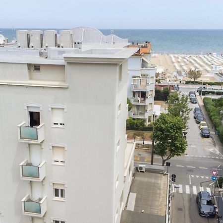 Hotel Rex Римини Екстериор снимка