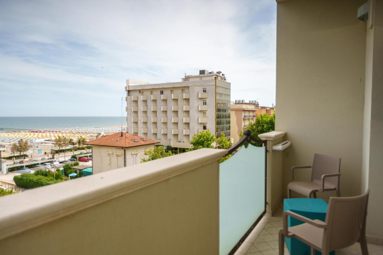 Hotel Rex Римини Екстериор снимка