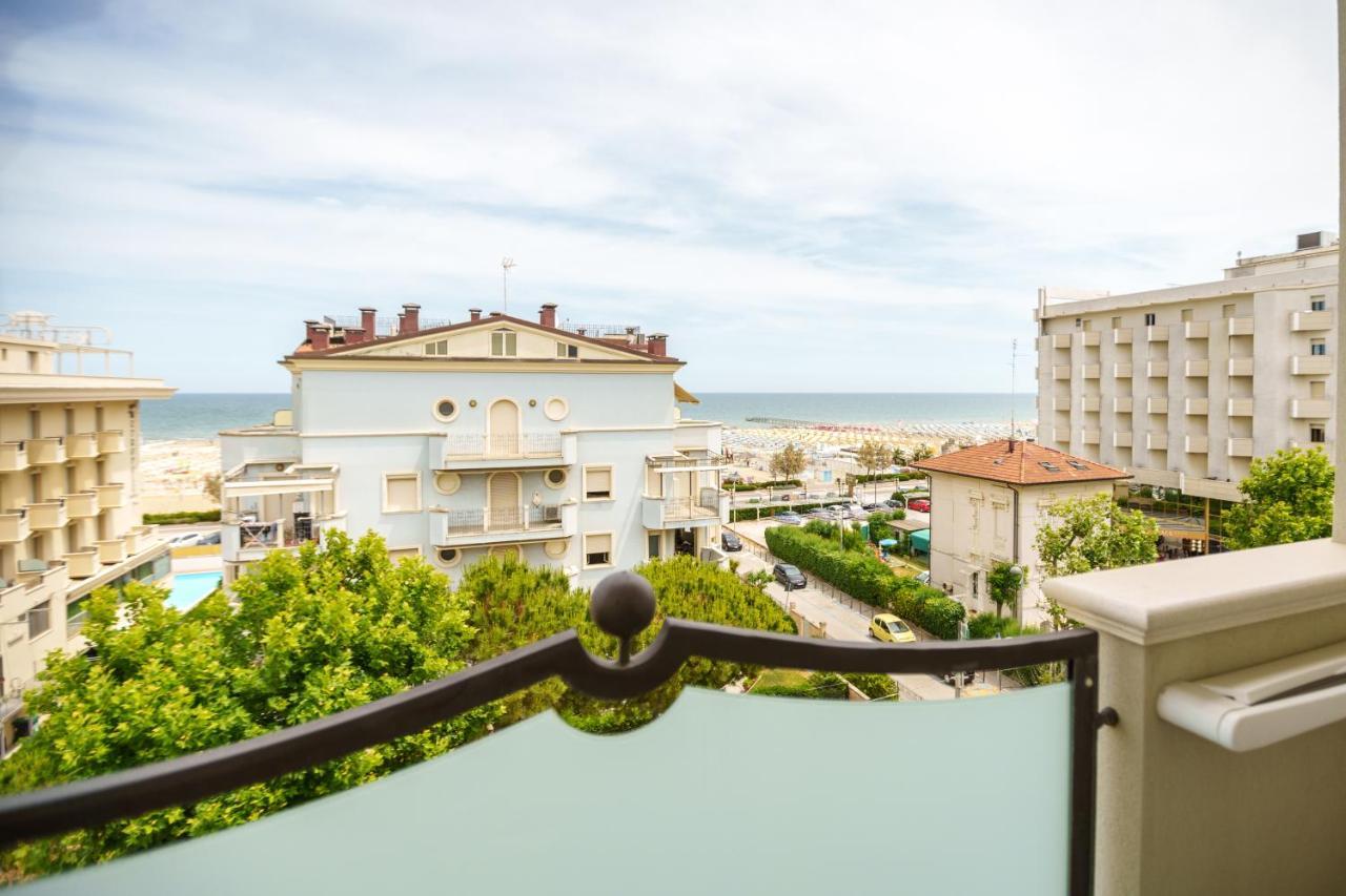 Hotel Rex Римини Екстериор снимка