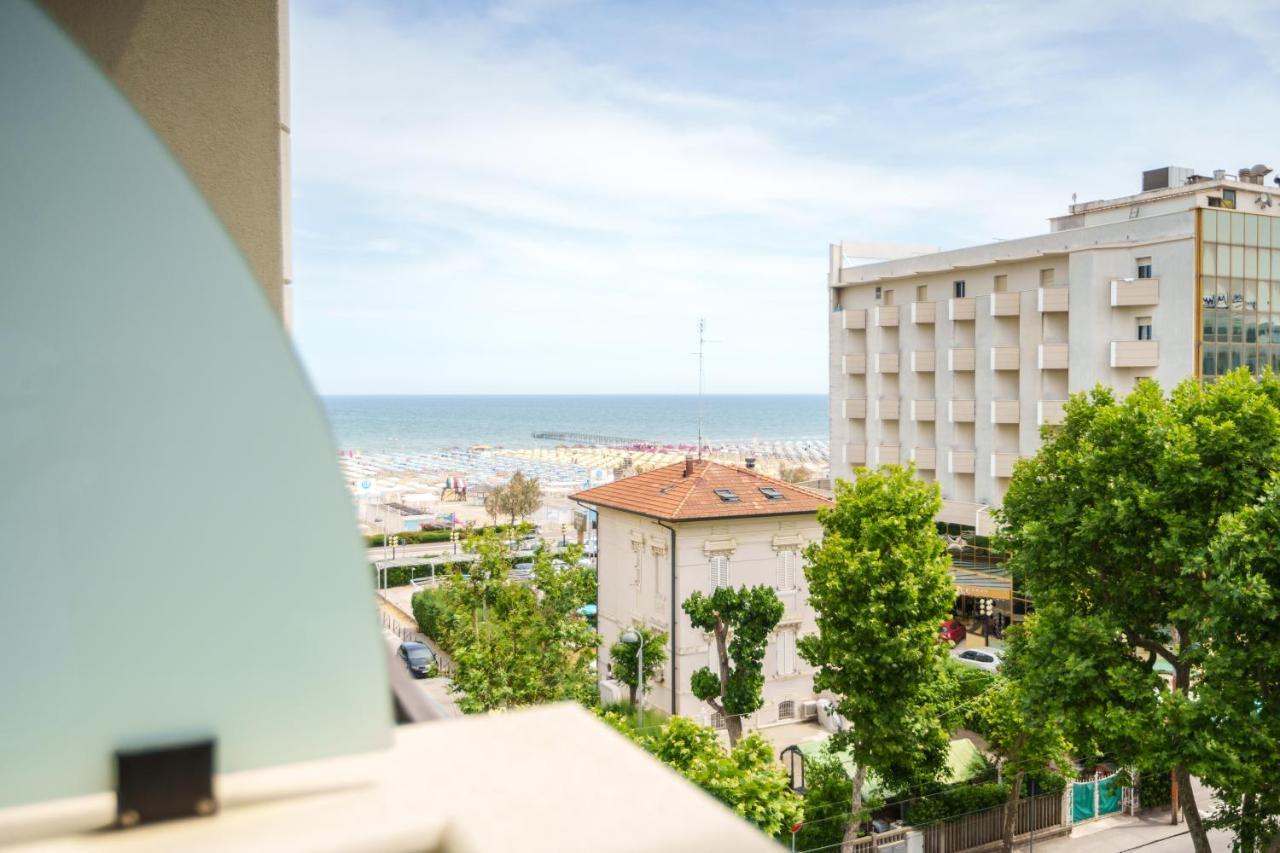 Hotel Rex Римини Екстериор снимка